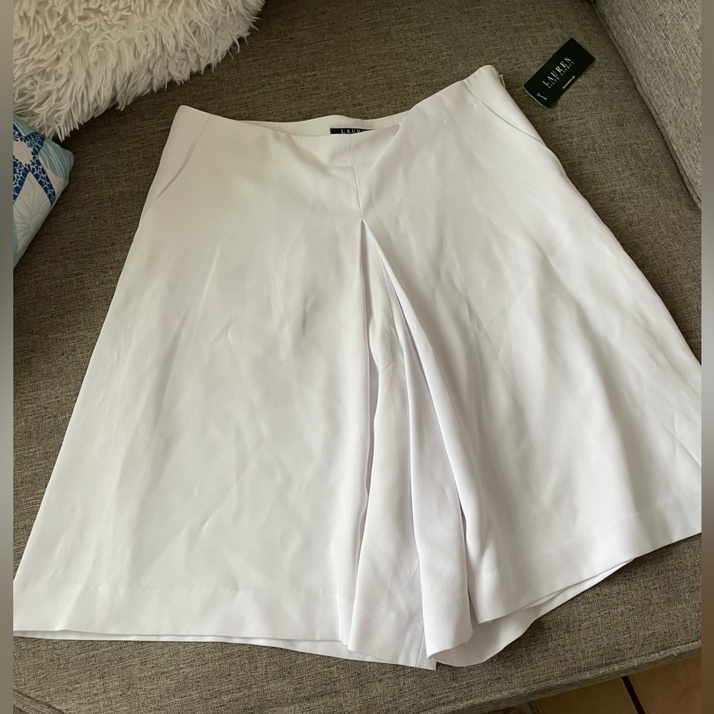 Lauren Ralph Lauren White Wide leg Skorts side zip with Pockets size 4 NEW w Tag